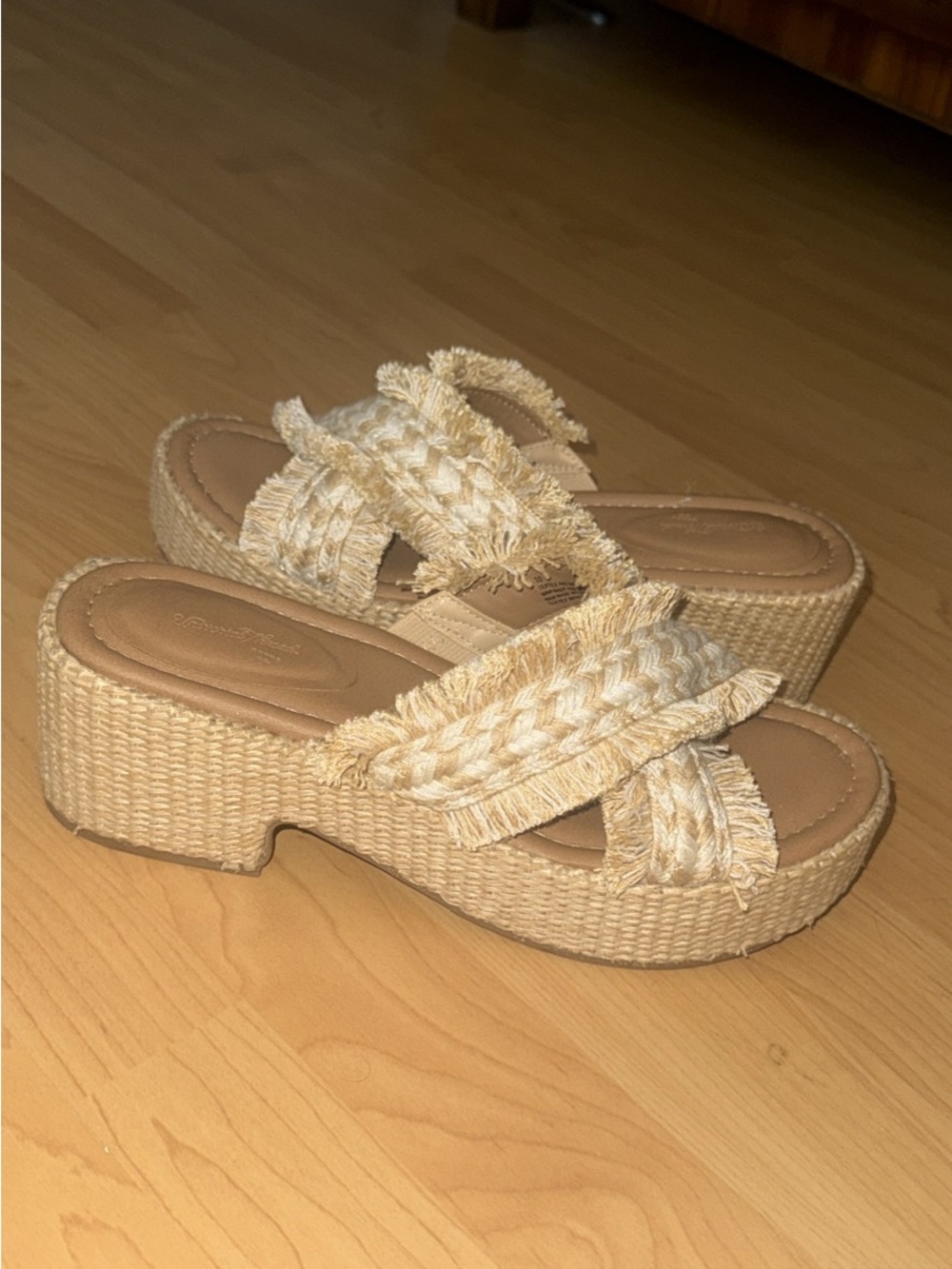 Universal Thread Beige Braided Platform Slide Sandals